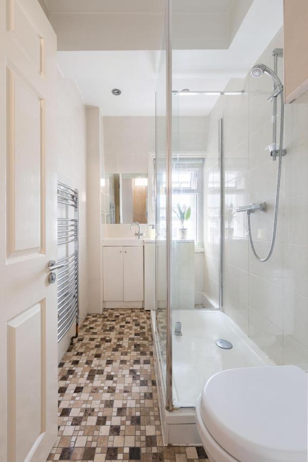 Spacious 1 Bed Oxford Street Apartment - Sleeps 4 London Exterior photo
